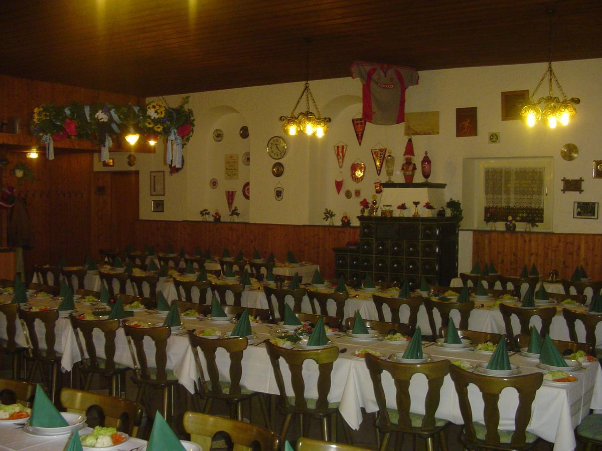 Hotel Bayerischer Hof Wiesau 外观 照片